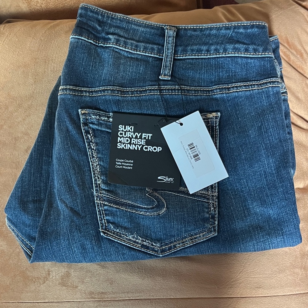 Silver Jeans Suki Curvy Fit Mid Rise Skinny Crop Jeans - Dark Blue Denim